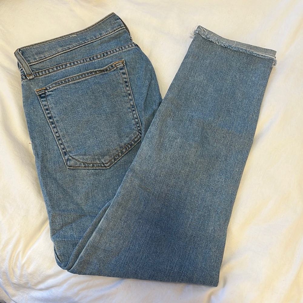Rag & bone medium rise light wash skinny/straight jeans
